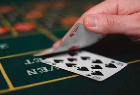 game trực tuyến May88 Poker